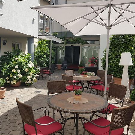 Hotel-Restaurant Pfaelzer Hof Edenkoben Esterno foto