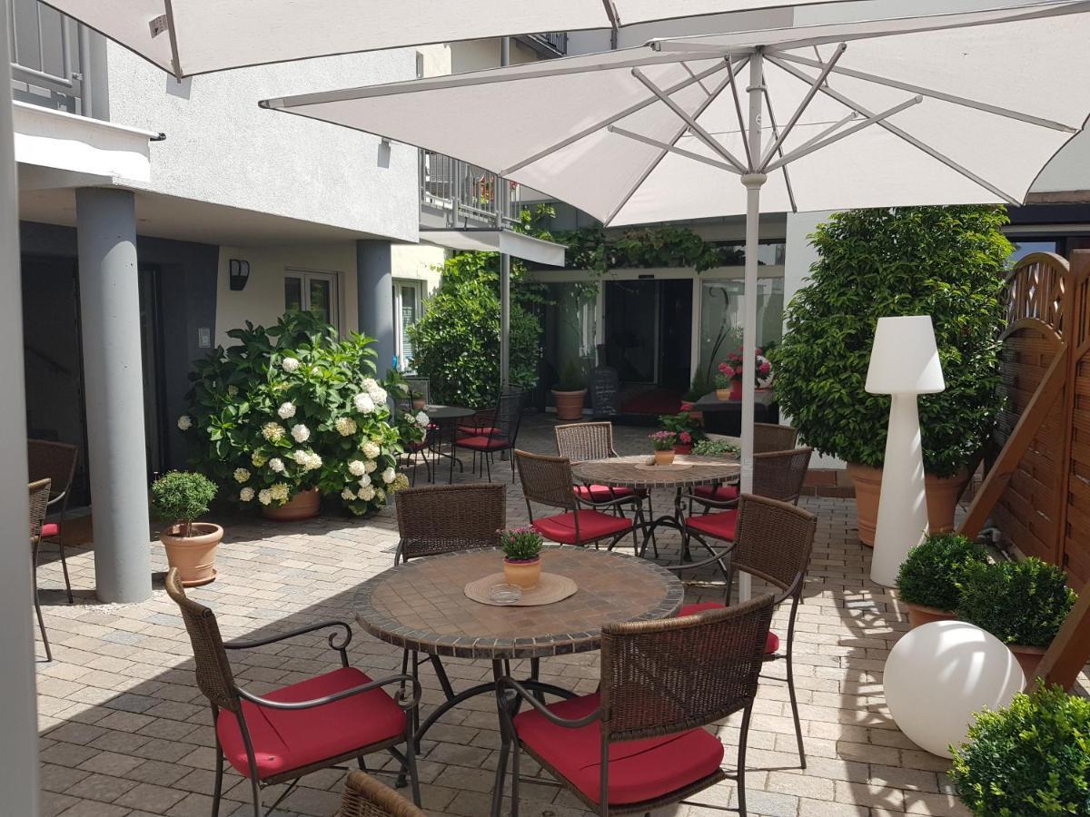 Hotel-Restaurant Pfaelzer Hof Edenkoben Esterno foto