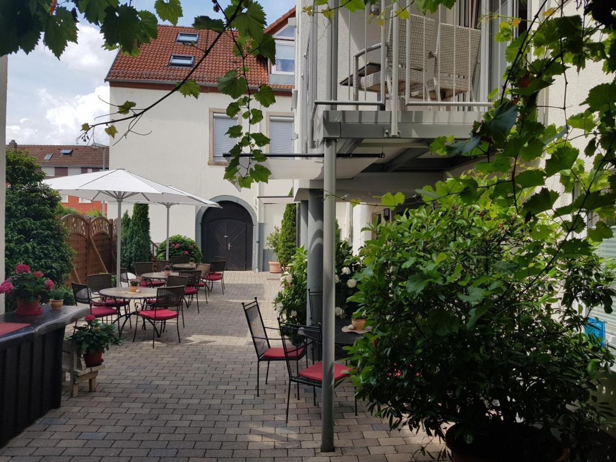 Hotel-Restaurant Pfaelzer Hof Edenkoben Esterno foto