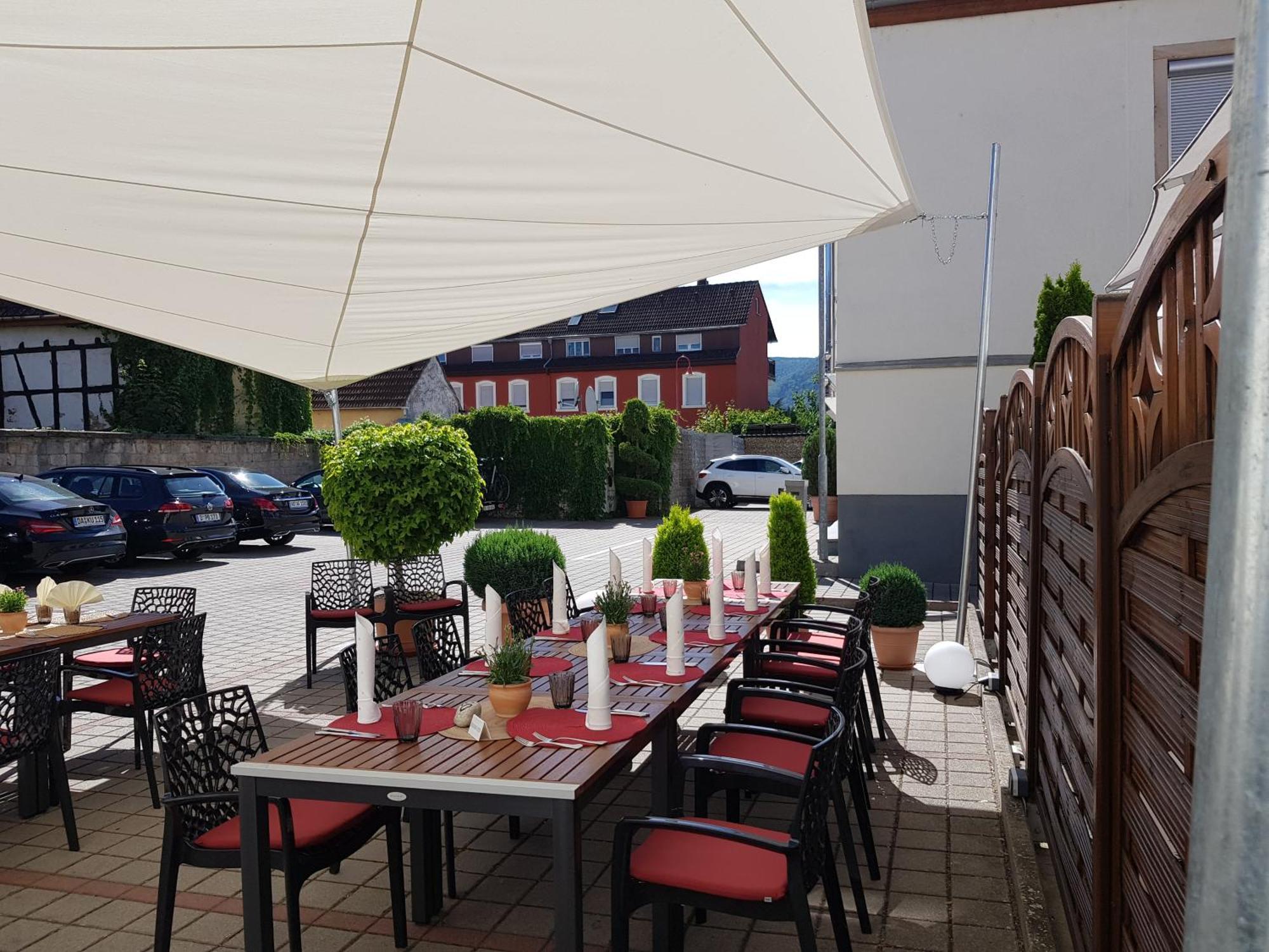 Hotel-Restaurant Pfaelzer Hof Edenkoben Esterno foto