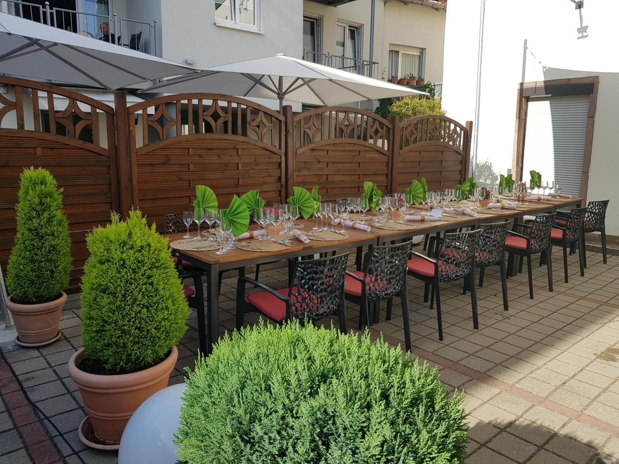 Hotel-Restaurant Pfaelzer Hof Edenkoben Esterno foto