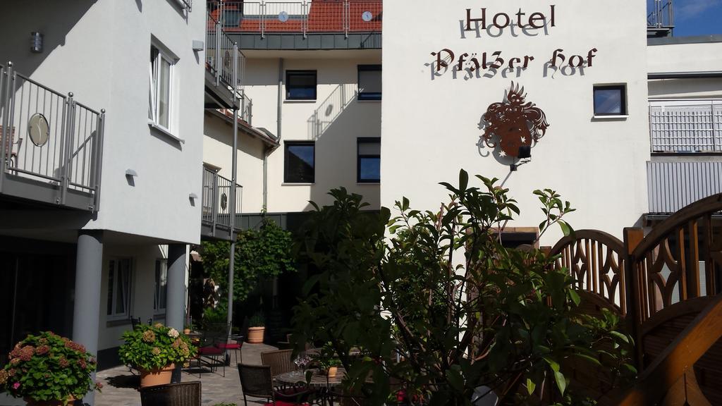 Hotel-Restaurant Pfaelzer Hof Edenkoben Esterno foto
