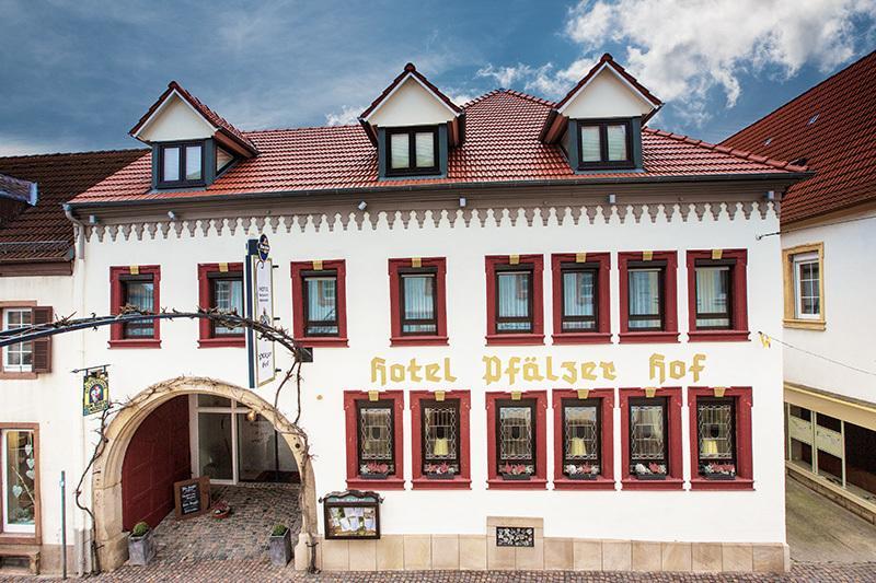 Hotel-Restaurant Pfaelzer Hof Edenkoben Esterno foto